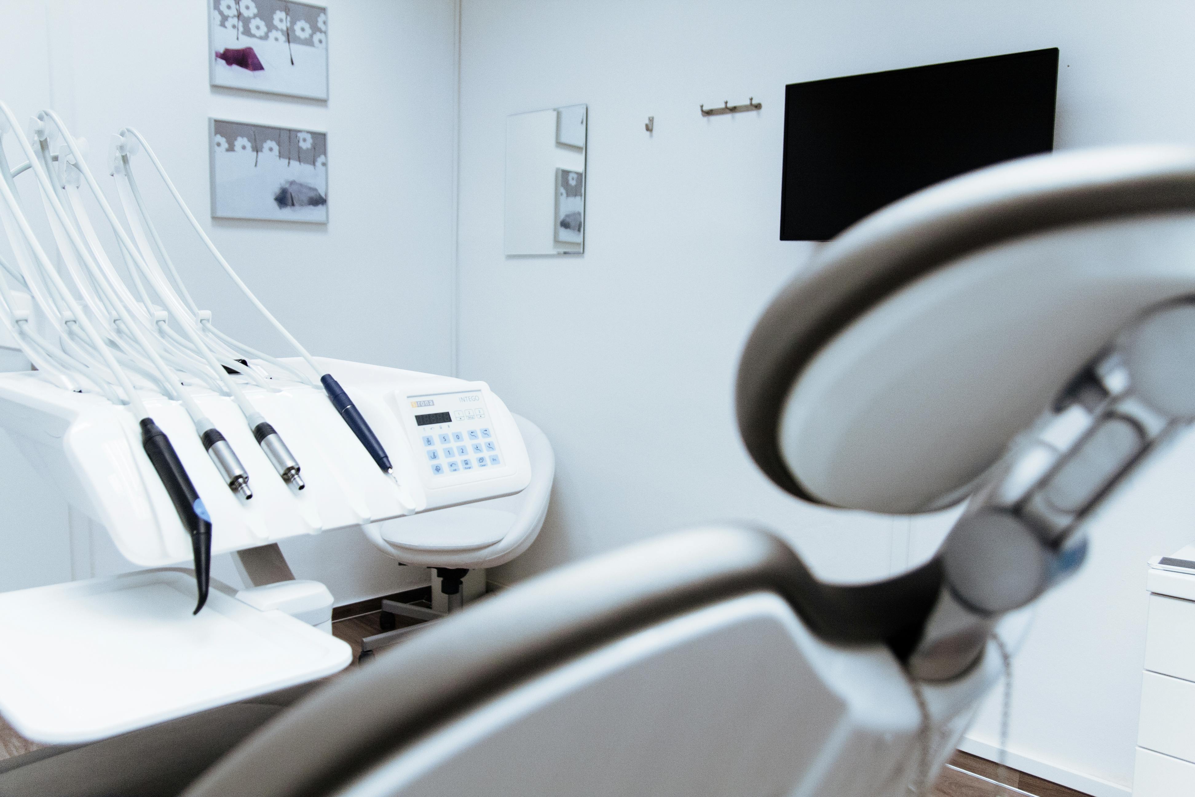 SANP0015 / GESTIÓN DEL ÁREA DE TRABAJO EN EL GABINETE BUCODENTAL