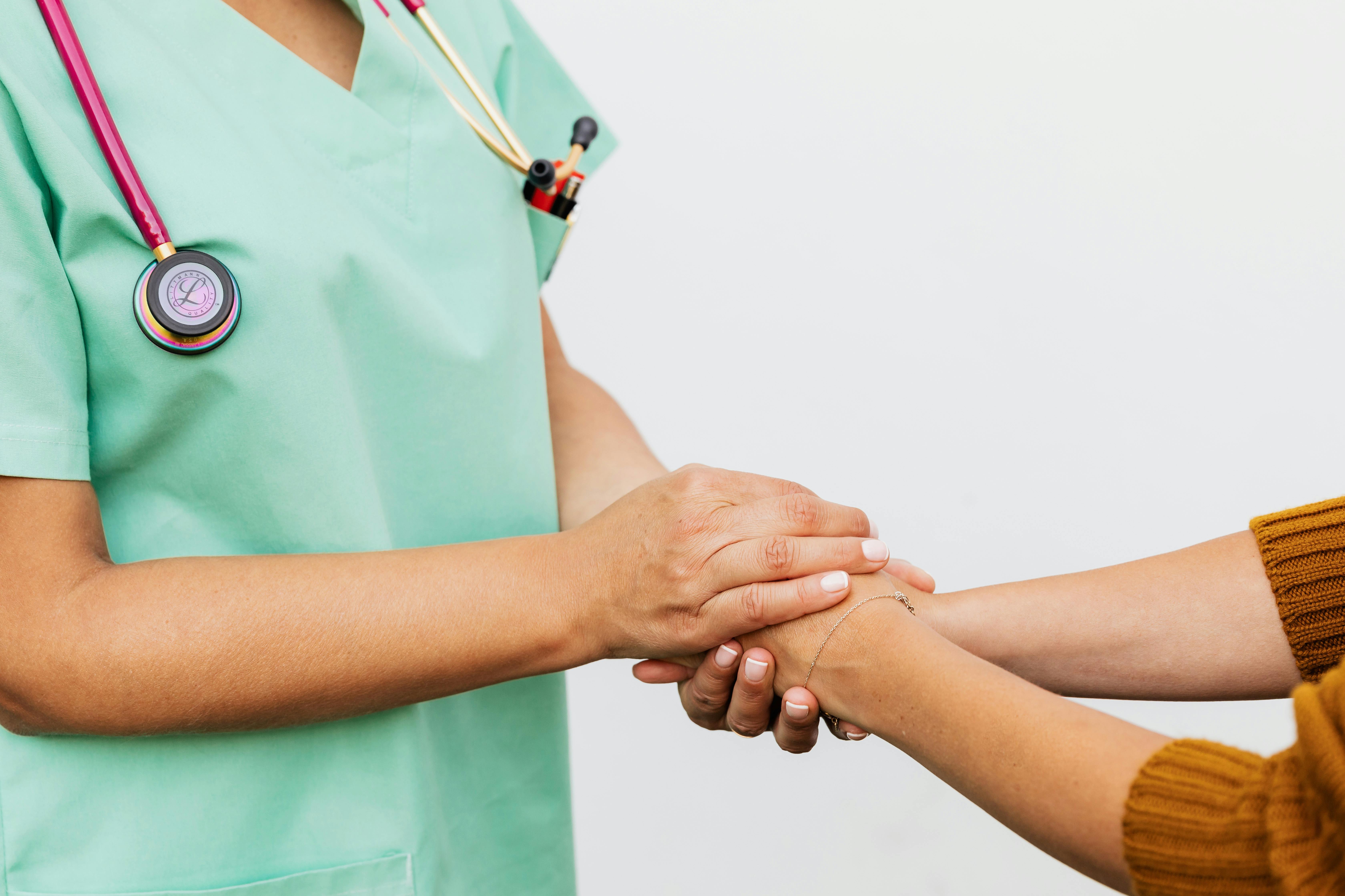 SANT0038 / ATENCIÓN PALIATIVA INTEGRAL E INTEGRADA DE PERSONAS CON CONDICIONES CRÓNICAS AVANZADAS EN SERVICIOS DE SALUD, SOCIALES Y TERRITORIOS