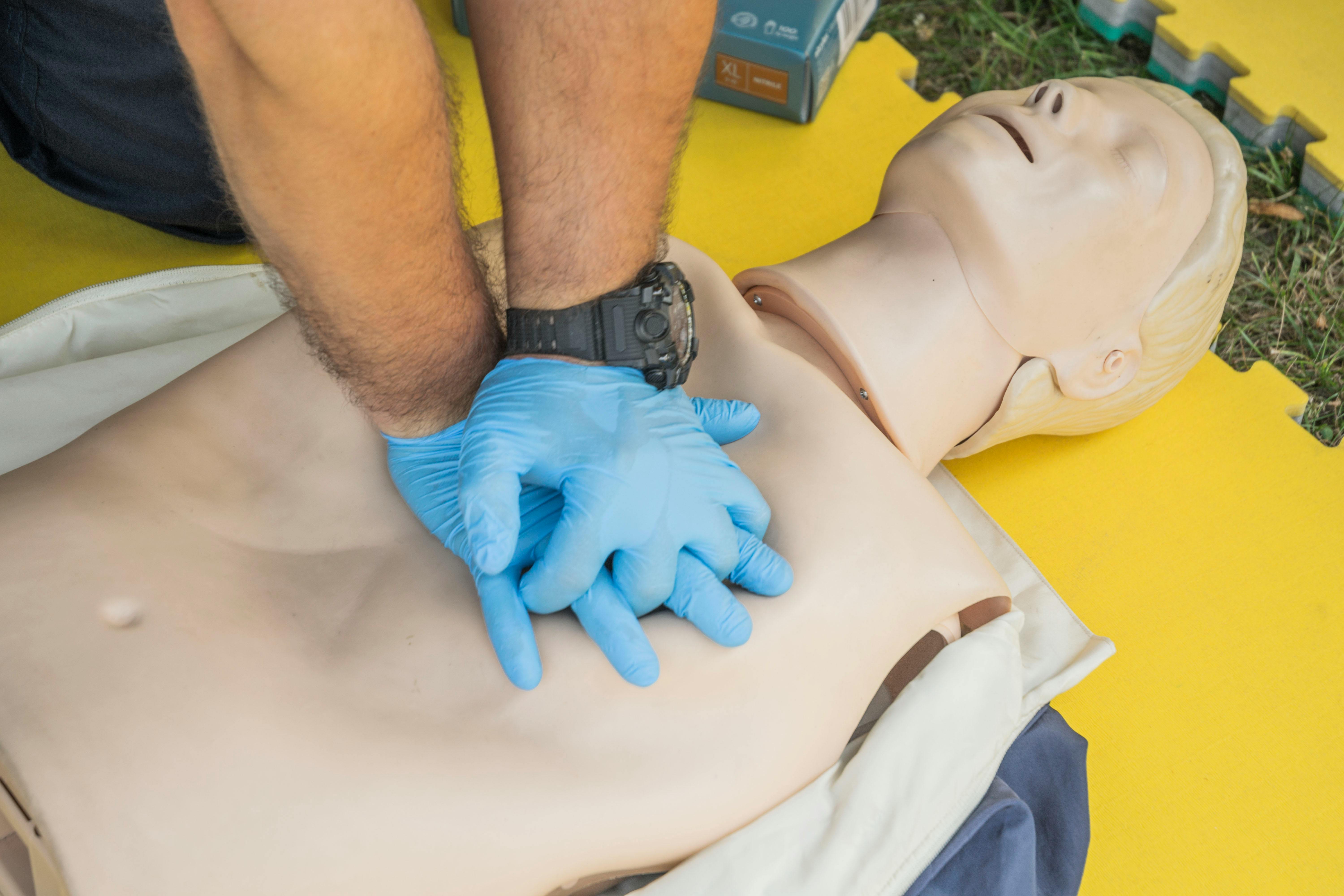 SANT0041 / PRIMEROS AUXILIOS, SOCORRISMO Y EMERGENCIAS. NIVEL AVANZADO