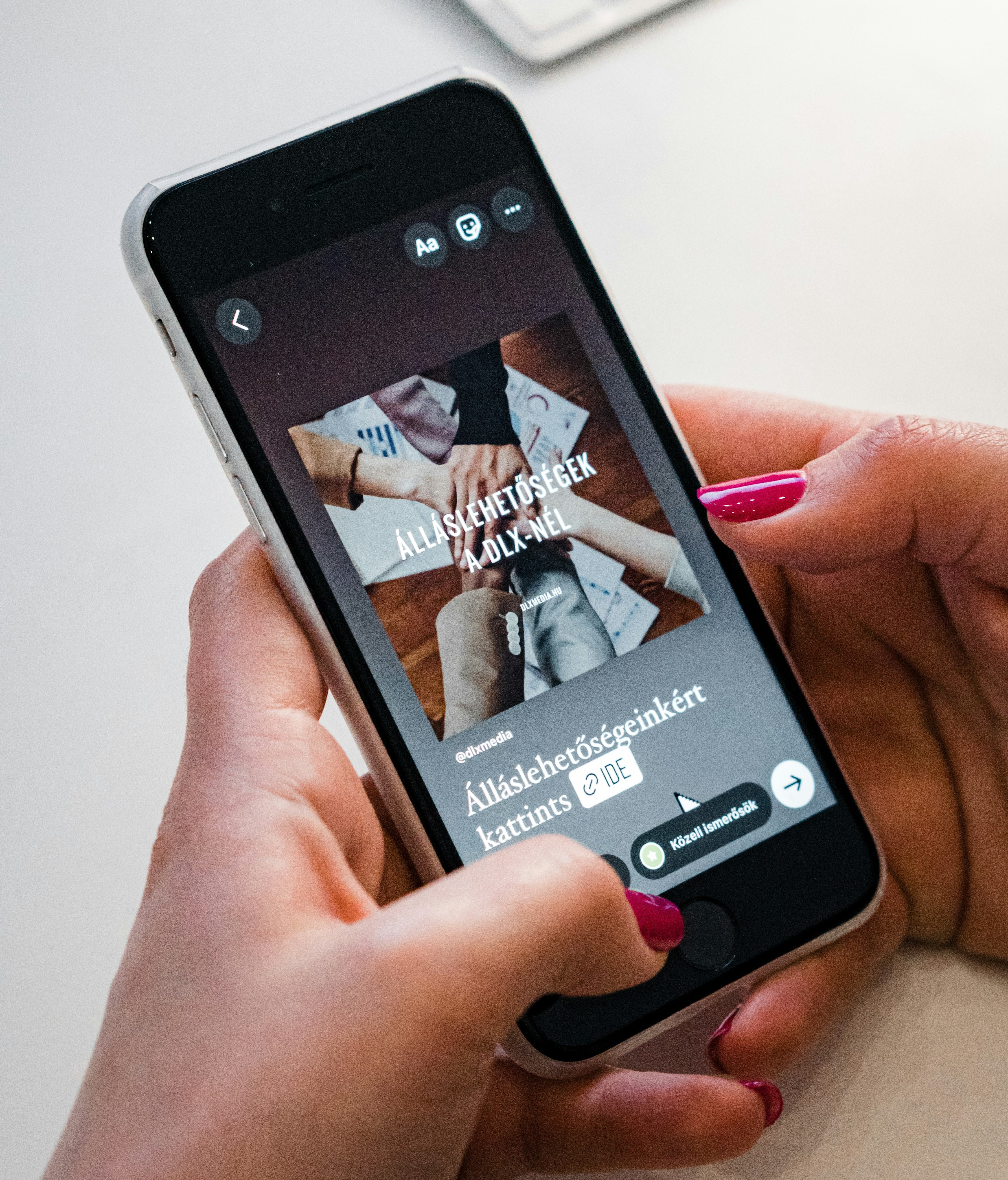 ADGG12 / GUIÓN, CONTENIDO Y PUBLICIDAD EN REDES SOCIALES